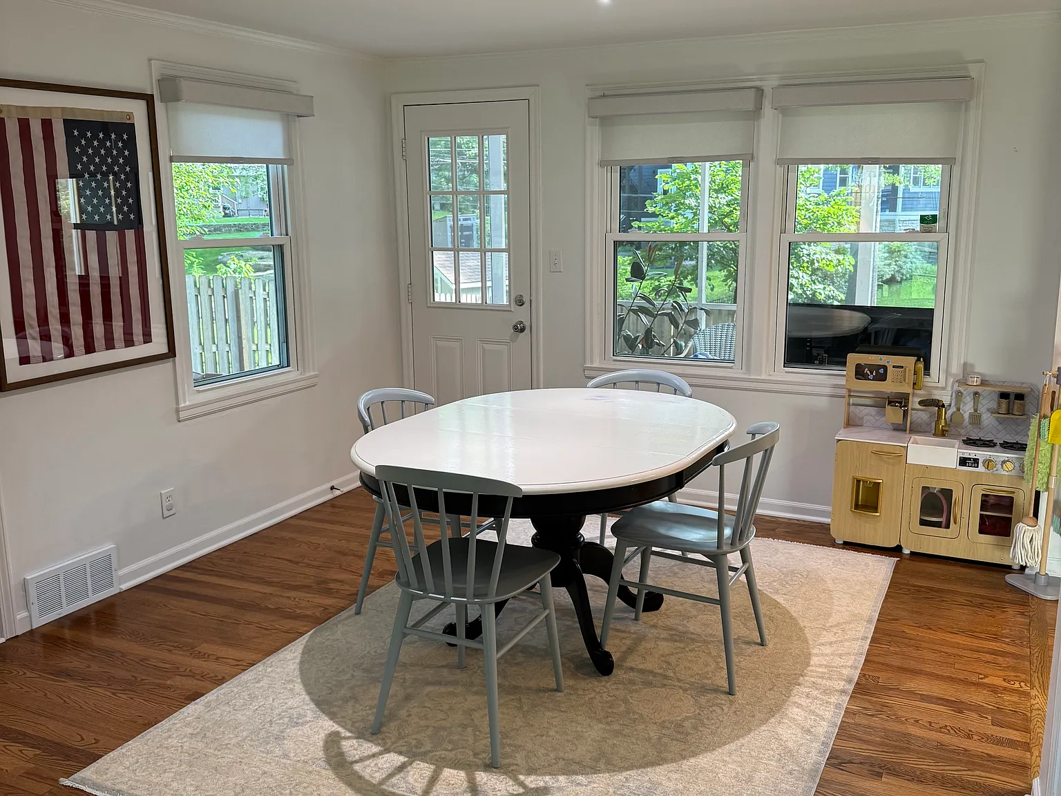 3 bed, 2.5 bath, 2080 sqft, $3,400 — Photo 3