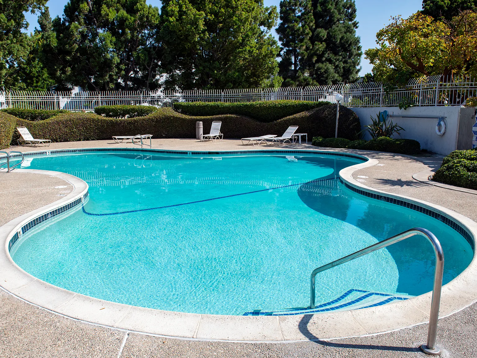2 bed, 832 sqft, $3,500 — Photo 3