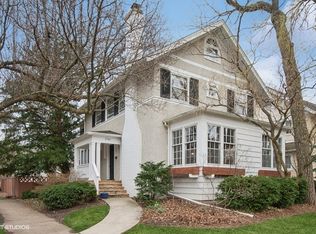 2761 Woodbine Ave, Evanston, IL