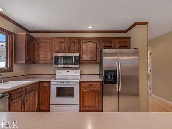 2nd image of 2104 Berrywood Ln