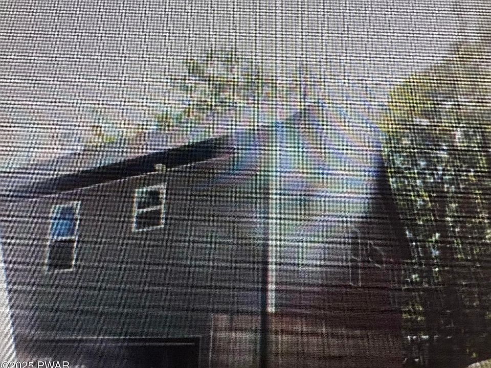 2nd image of 805 Pioneer Ct