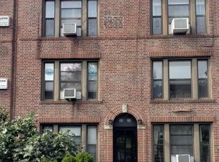 30-20 49th St #6, Astoria, NY 11103