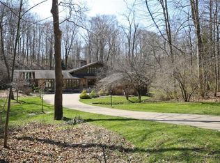 2110 Beech Grove Dr, Cincinnati, OH 45233