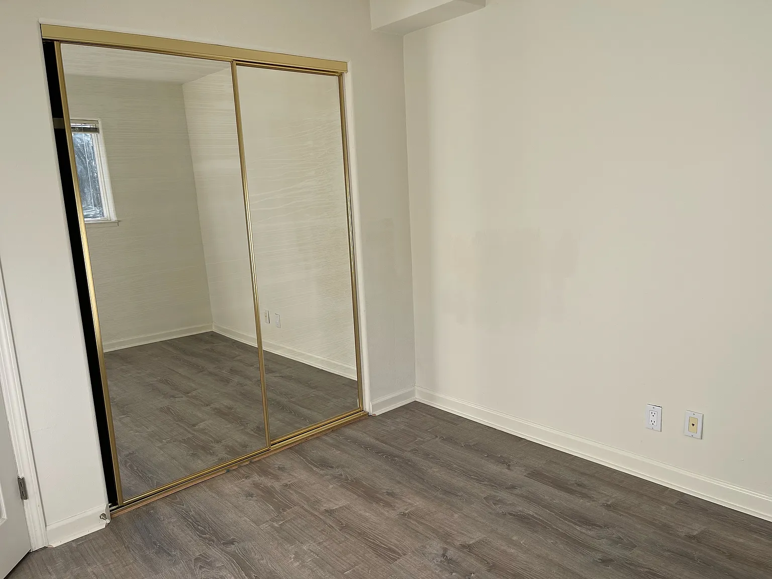 1 bed, 500 sqft, $2,100 — Photo 4