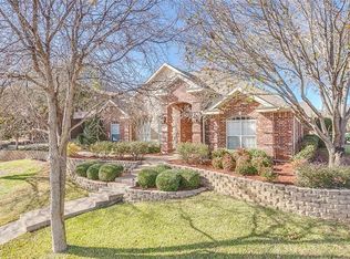 200 Castle Hill Dr, Burleson, TX 76028