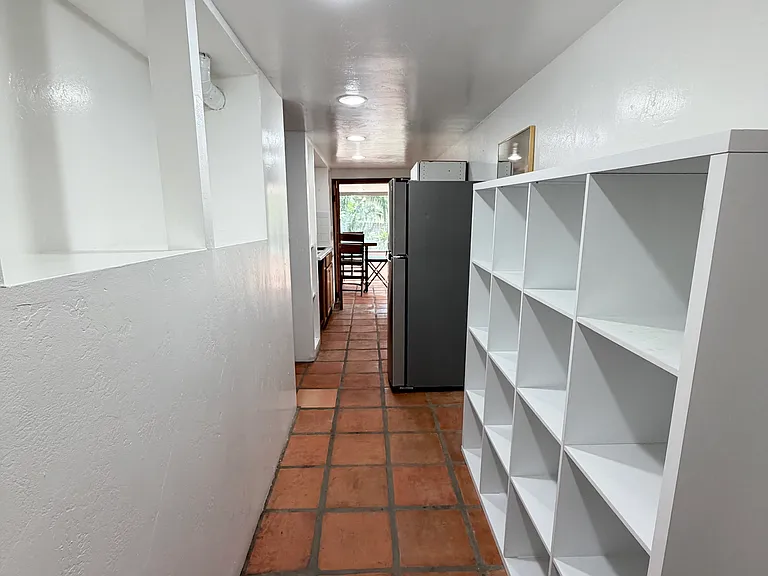 702 S Tulip St — Photo 4