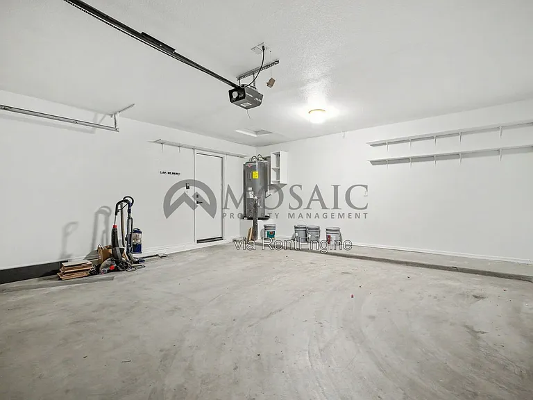 2033 E Willow Wick Rd — Photo 27