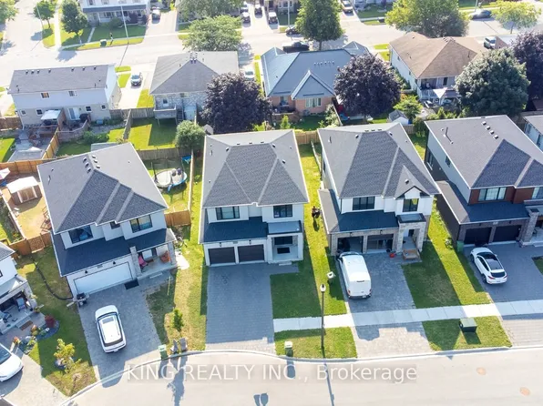 24 Welch Ct, Saint Thomas, ON N5R 0M1