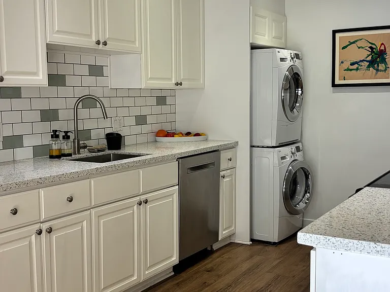 1200 N Flores St #208 — Photo 7