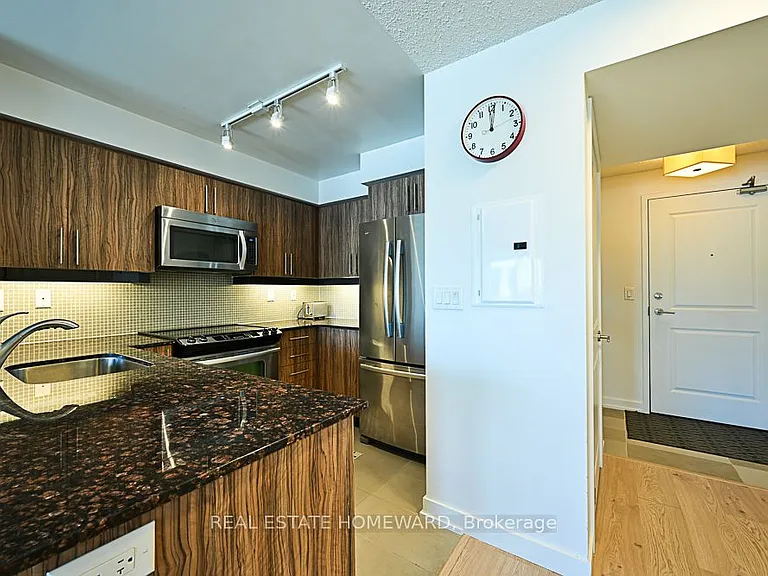125 Western Battery Rd #913 — Photo 20
