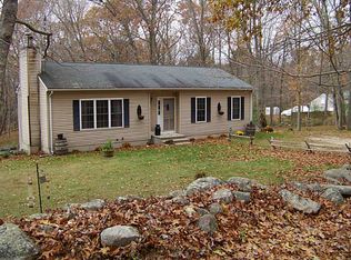 23 Round Hill Rd, Foster, RI 02825
