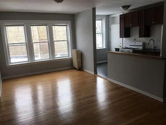 4th image of 1757 W North Shore Ave APT 3A