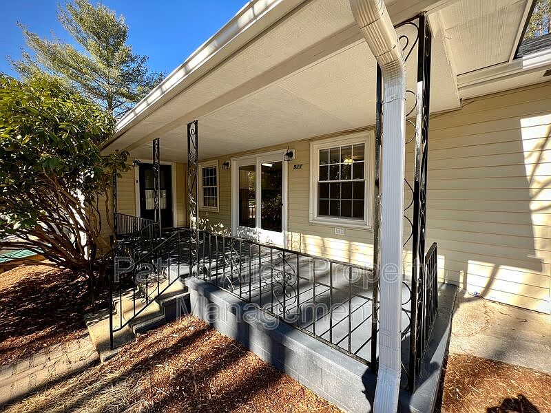 921 Oakdale Rd, Waynesville, NC 28786 Zillow