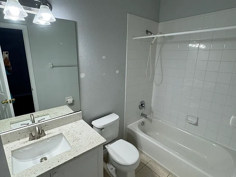 3014 W Grovewood Ct #G — Photo 13