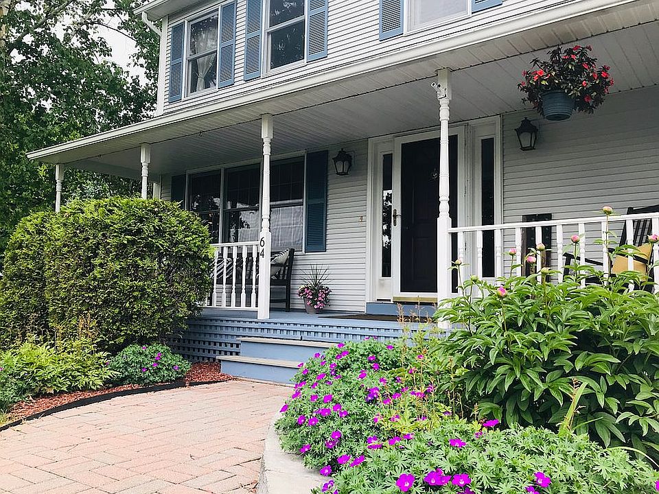 2nd image of 64 Cobble Hill Mdws