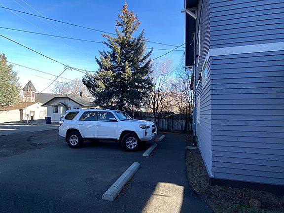 5th image of 224 NW Georgia Ave