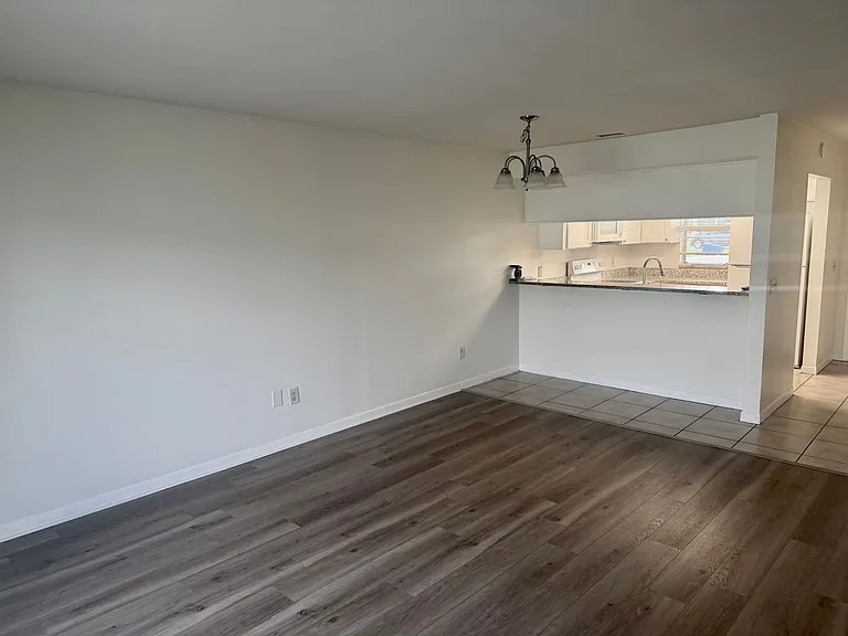 402 Big Cedar Way — Photo 7