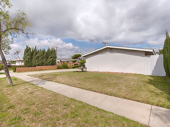 5th image of 5973 Los Encinos St