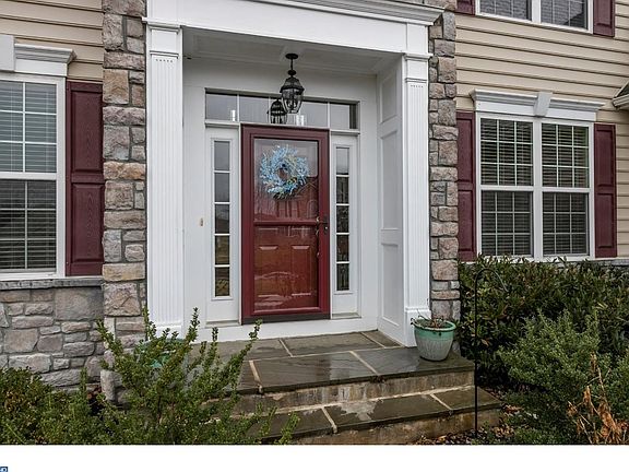 4th image of 157 N Sidesaddle Ln