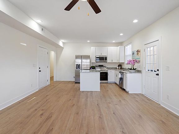 5th image of 3527 N College Ave Unit 3