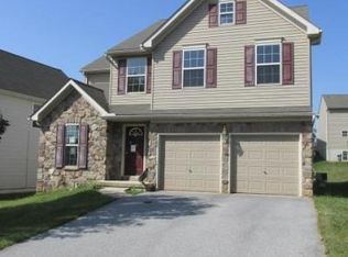 690 Thomas Armor Dr, Windsor, PA 17366