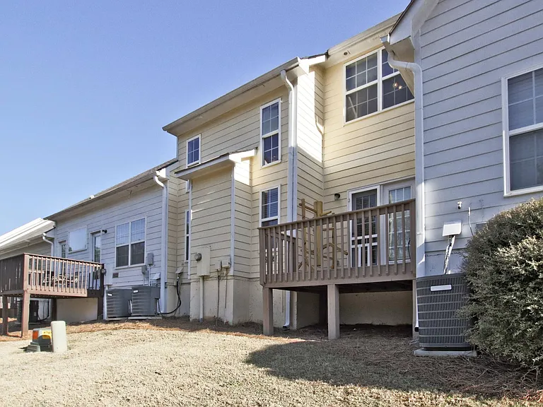 2384 Suwanee Pointe Dr — Photo 25