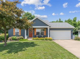 41 Great Owls Way, Winfield, MO 63389