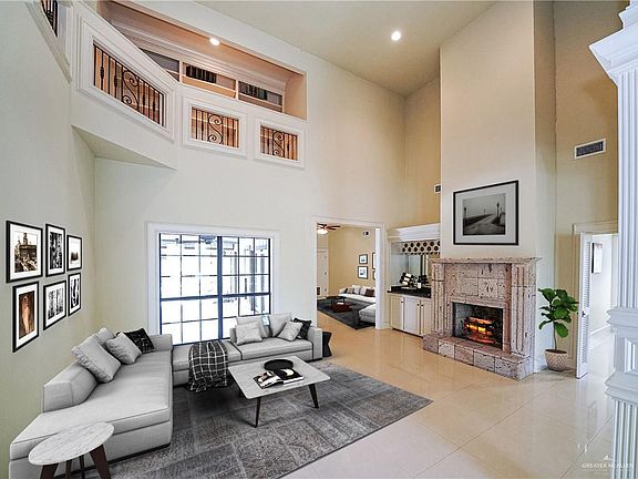 2nd image of 713 Avocet Ave