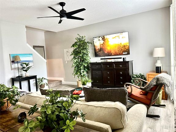 3rd image of 18120 Paradise Point Dr