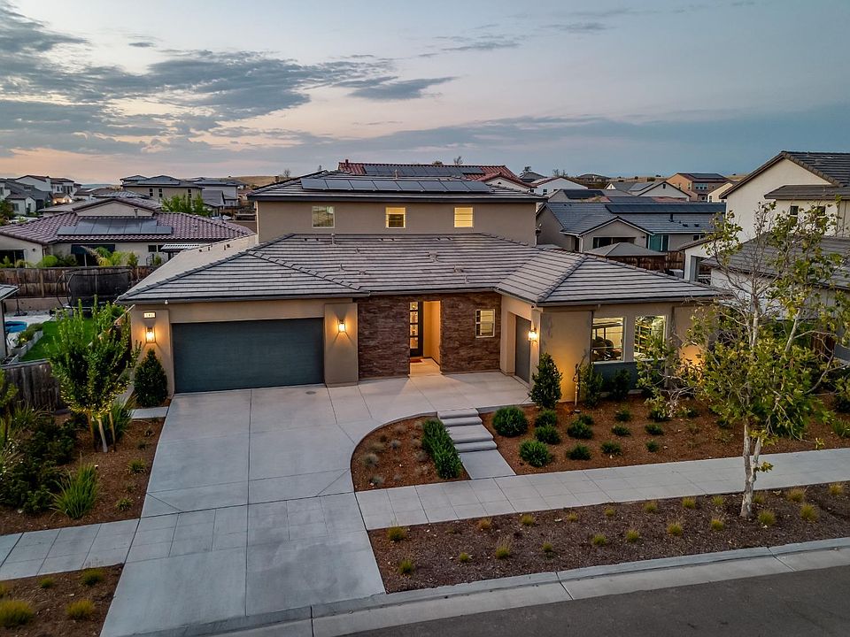 1st image of 885 Treasure Hills Dr