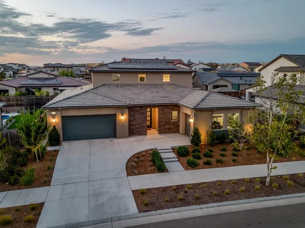 885 Treasure Hills Dr, Madera, CA 93636