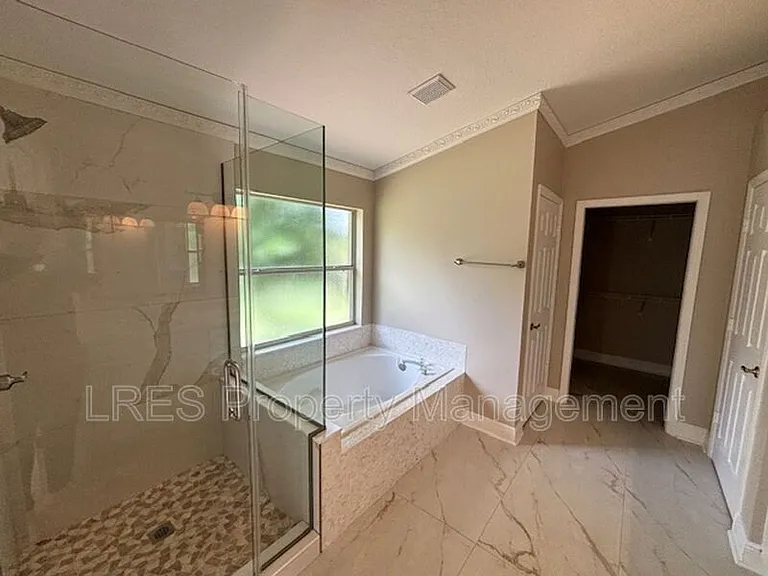 1028 Kerwood Cir — Photo 20