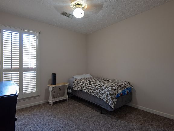2nd image of 654 Mary Ann Dr