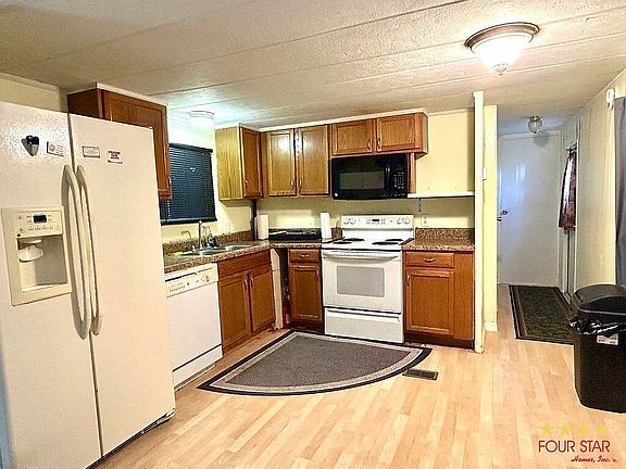 2nd image of 517 Alexander Rd