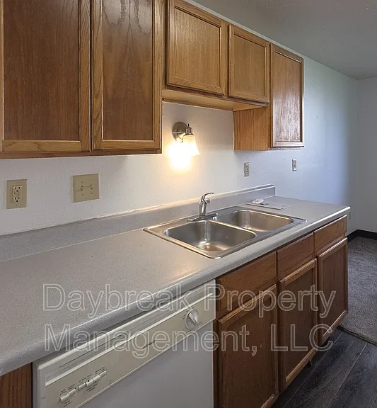 2408 3rd Ave N #6 — Photo 5