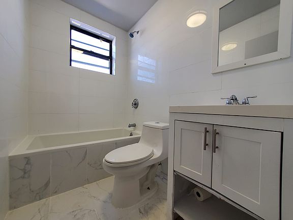 5th image of 337 Randolph Ave #7E