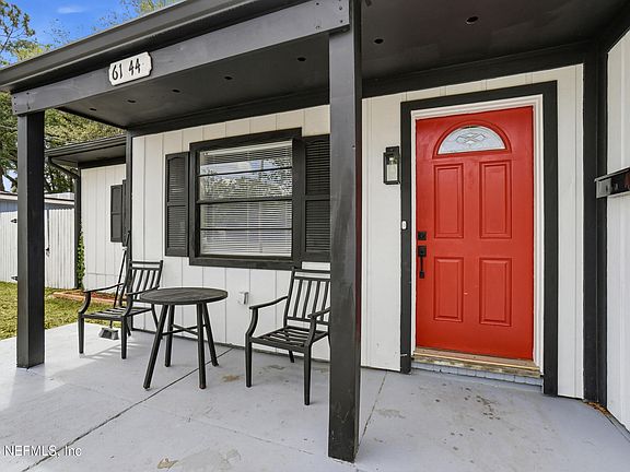 3rd image of 6144 FORDHAM Circle W