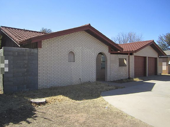 3rd image of 2809 Tanglewood Ln