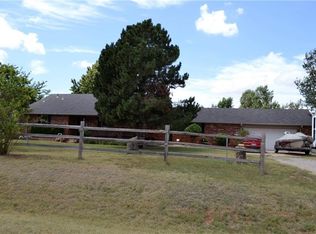 2720 S Maberry Rd, Calumet, OK 73014