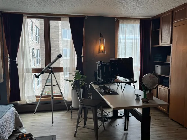 433 S 7th St APT 1711, Minneapolis, MN 55415