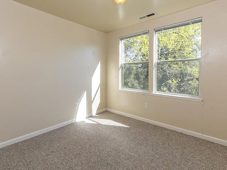 132 Walti St — Photo 14