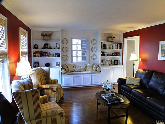 4th image of 109 Marguerite Dr