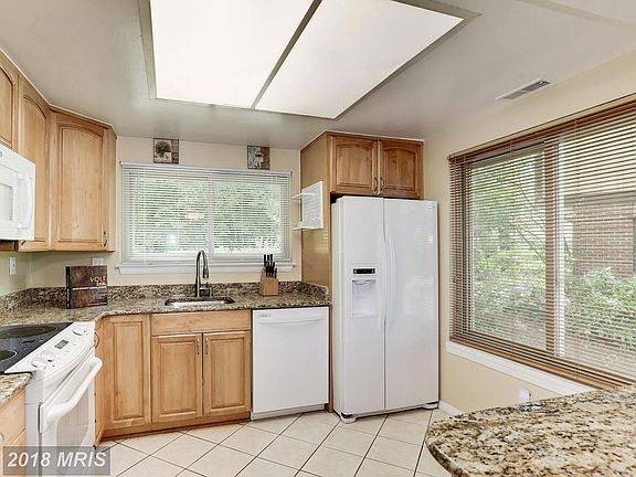 4th image of 20139 Laurel Hill Way