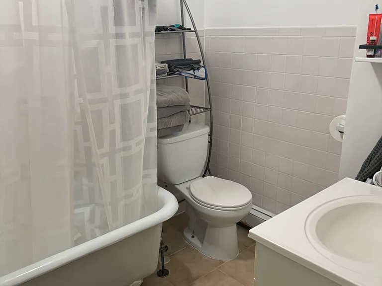 869 Main St #4 — Photo 10
