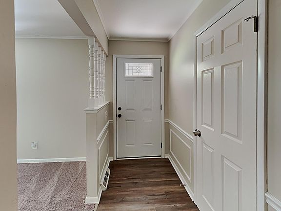 4th image of 9728 Taylor Ct