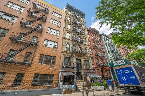 Rented by Canvas Property Group (Manual) | media 18