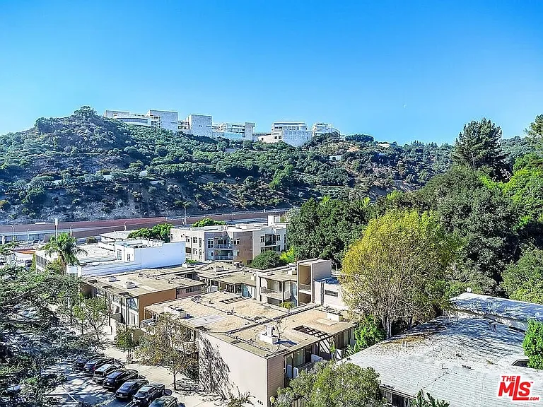 833 Moraga Dr #6 — Photo 13