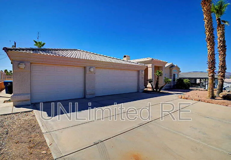 304 Acoma Blvd S — Photo 51
