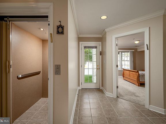 3rd image of 9823 Golf Course Rd Unit 16