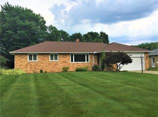 685 Lander Dr, Highland Heights, OH 44143